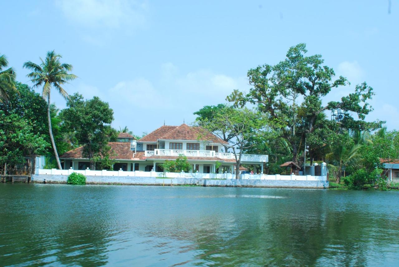 Triveny River Palace Hotel Alappuzha Eksteriør billede