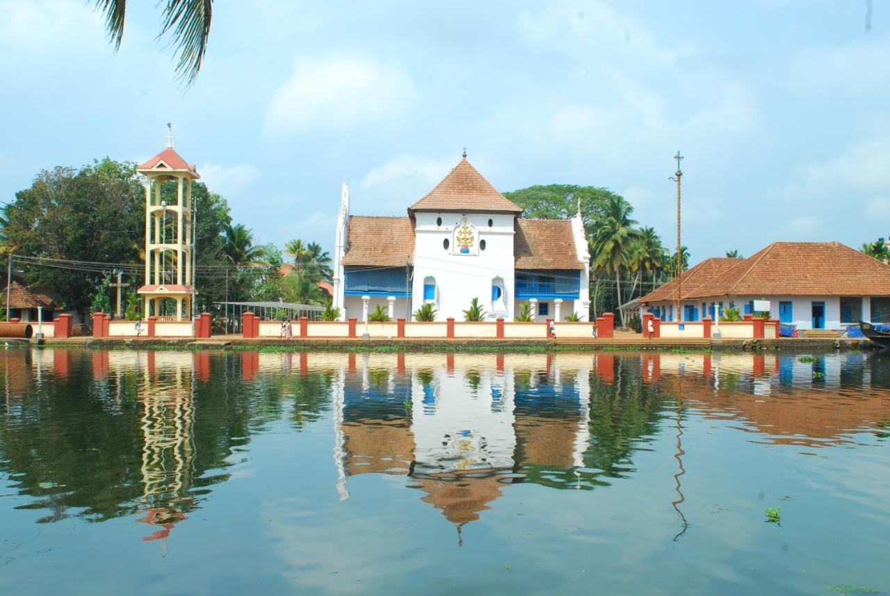 Triveny River Palace Hotel Alappuzha Eksteriør billede